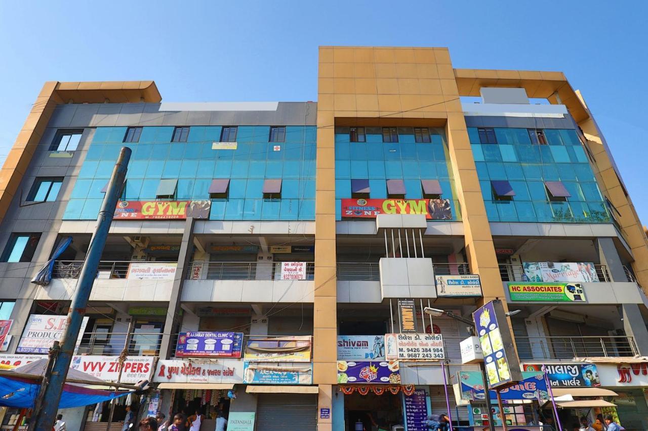 Hotel Tulip Plaza Amhedabad Dış mekan fotoğraf